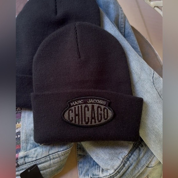 MARC JACOBS CHICAGO BLACK & SILVER BEANIE NWT - Picture 1 of 6